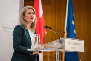 Susanne Raab, Bundesministerin für Frauen und Integration hob in ihrem Statement die seit 2014 "traurige Verdoppelung" der Frauenmorde in Österreich hervor.