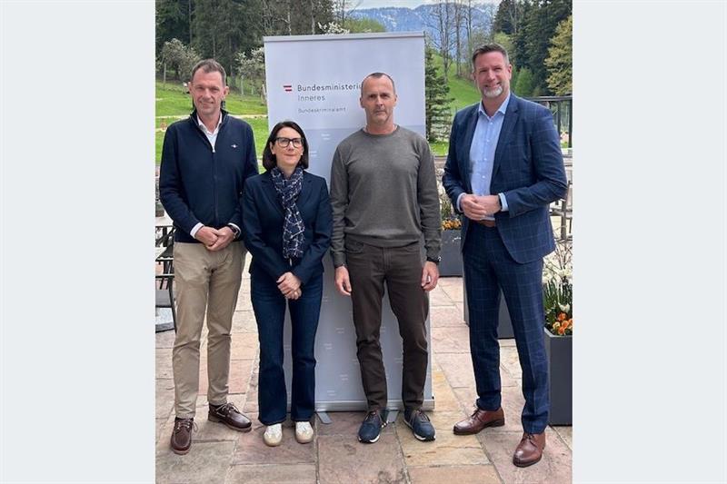 Foto zu Artikel: Internationale Zusammenarbeit gegen Sexualstraftaten im Internet weiter verstärkt