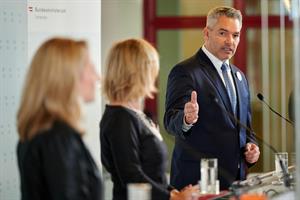 "Es gibt viele engagierte Akteure, die mit dem Gewaltschutzgipfel noch enger vernetzt werden sollen", sagte Innenminister Karl Nehammer.