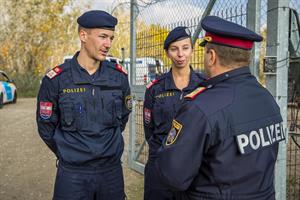 Bundespolizeidirektor Michael Takàcs auf Visite an der ungarisch-serbischen Grenze.